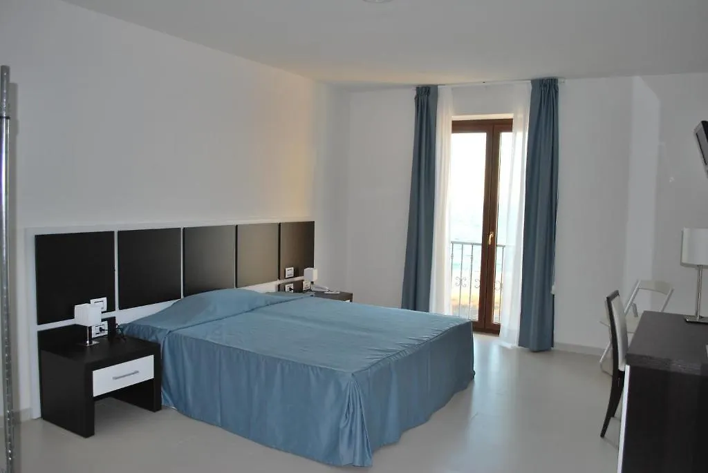 Buddi Hotel Platamona 3*,