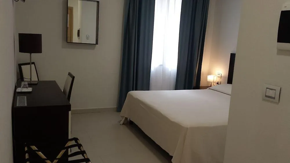 Buddi Hotel Platamona 3*,  Italia